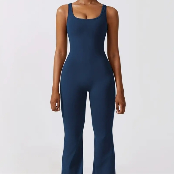 Rubylishious High-Waisted Sleeveless Yoga Bodysuit for Workout and Casual Wear - Picture 2 of 6